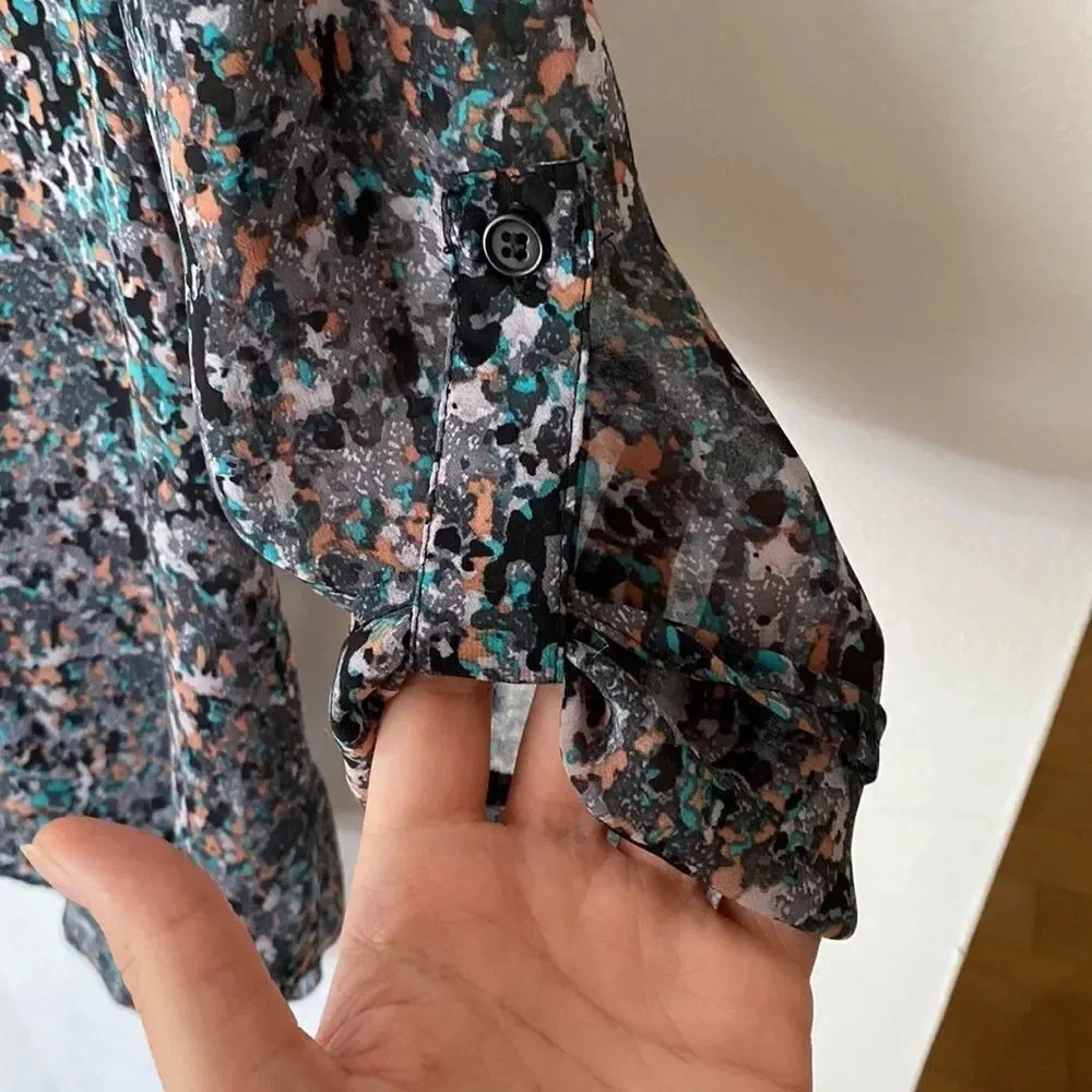 Socialite Button Down Cuff Sleeve 3/4 Sleeve Multicolor Print Open Back Blouse L - Picture 8 of 16